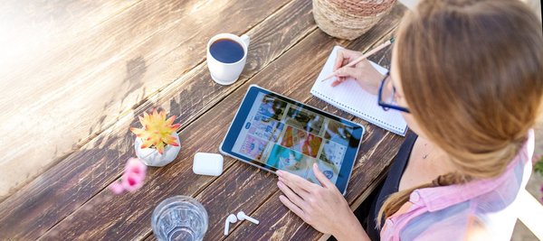 How Should UK Handmade Furniture Makers Use Pinterest to Highlight Custom Projects?